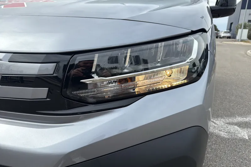 Image secondaire du véhicule 10