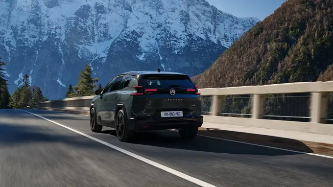 Citroën C5 Aircross : 3/4 arrière montagne