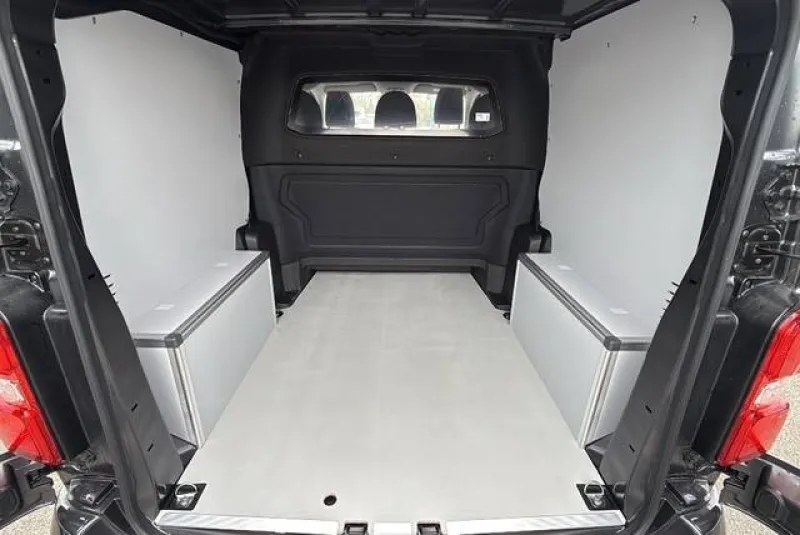 Image secondaire du véhicule 10