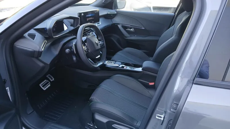 Image secondaire du véhicule 10