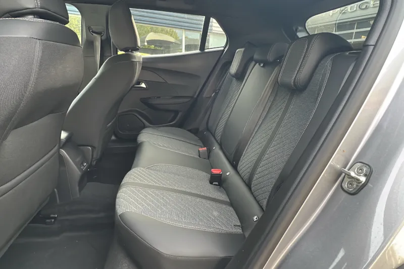 Image secondaire du véhicule 12