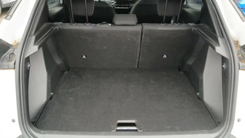 Image secondaire du véhicule 10