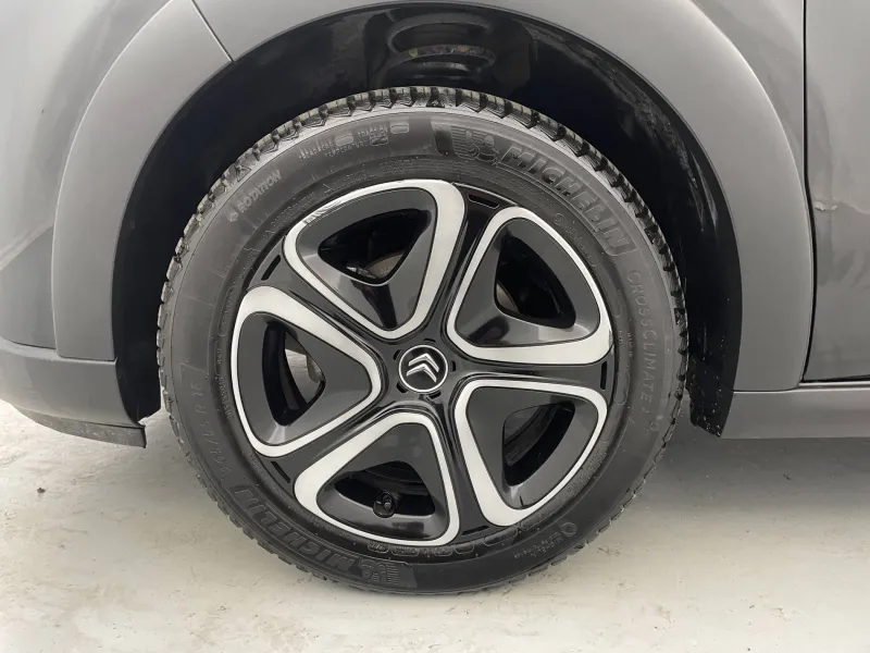 Image secondaire du véhicule 18