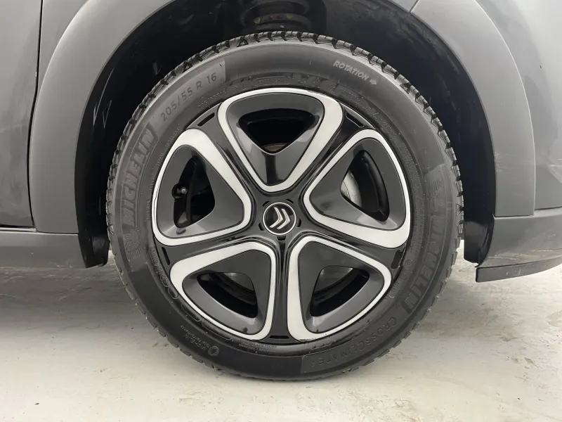 Image secondaire du véhicule 19