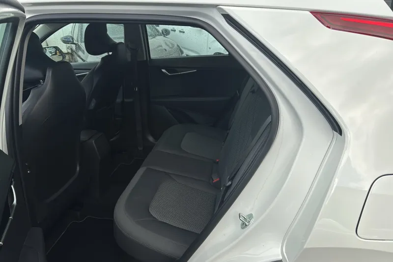 Image secondaire du véhicule 12