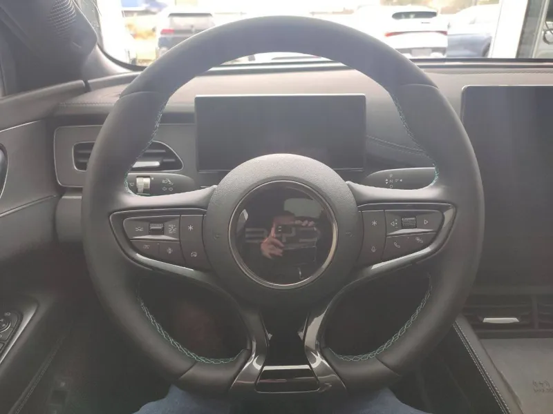 Image secondaire du véhicule 9