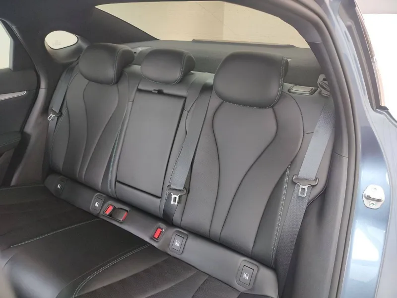 Image secondaire du véhicule 12