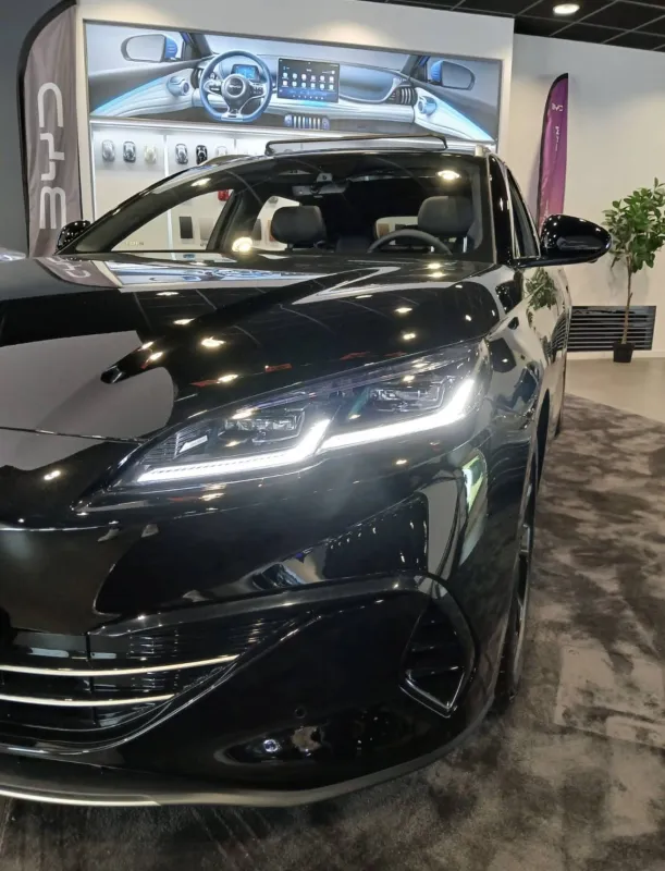 Image secondaire du véhicule 4