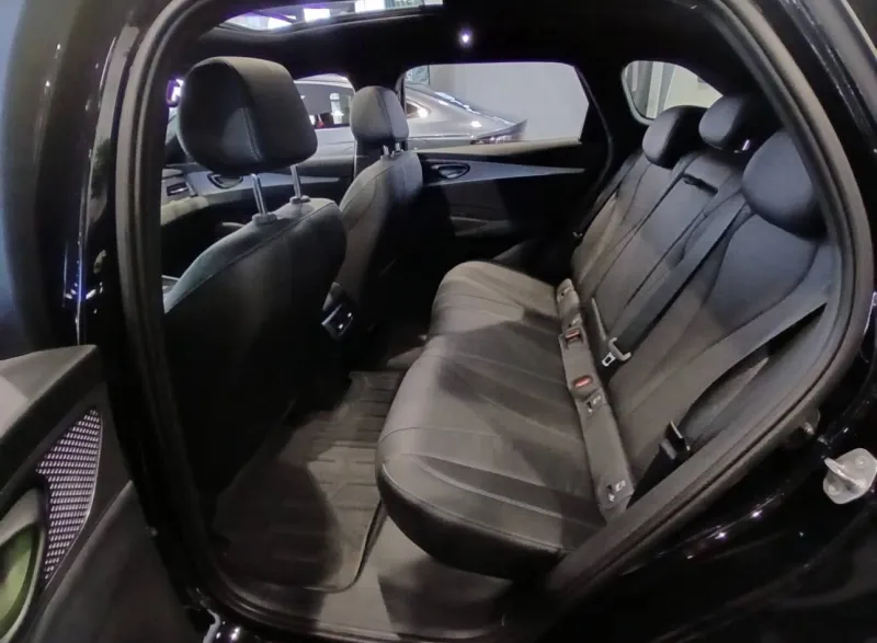 Image secondaire du véhicule 12