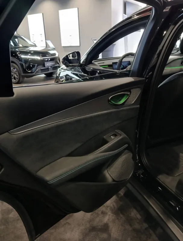 Image secondaire du véhicule 15