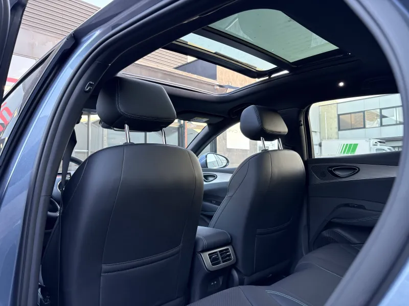 Image secondaire du véhicule 11