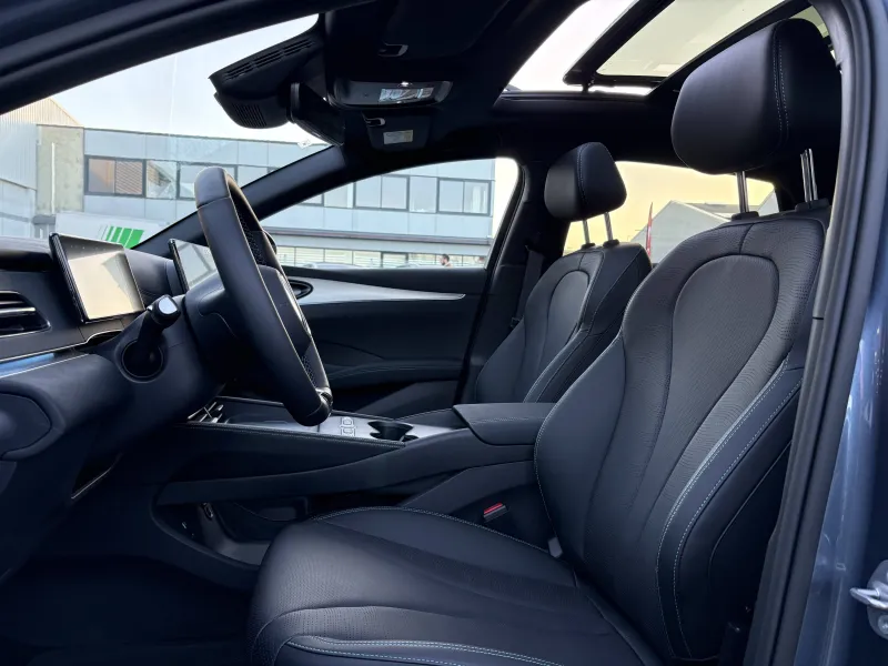 Image secondaire du véhicule 14