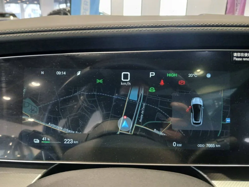 Image secondaire du véhicule 9