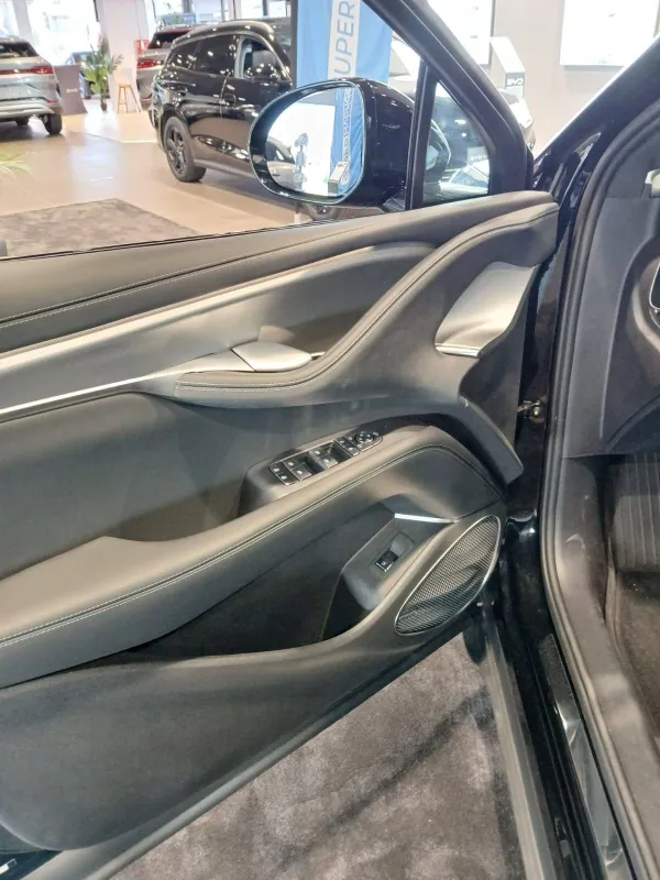 Image secondaire du véhicule 15