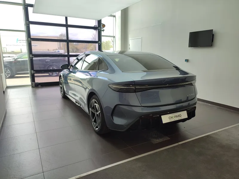 Image secondaire du véhicule 8