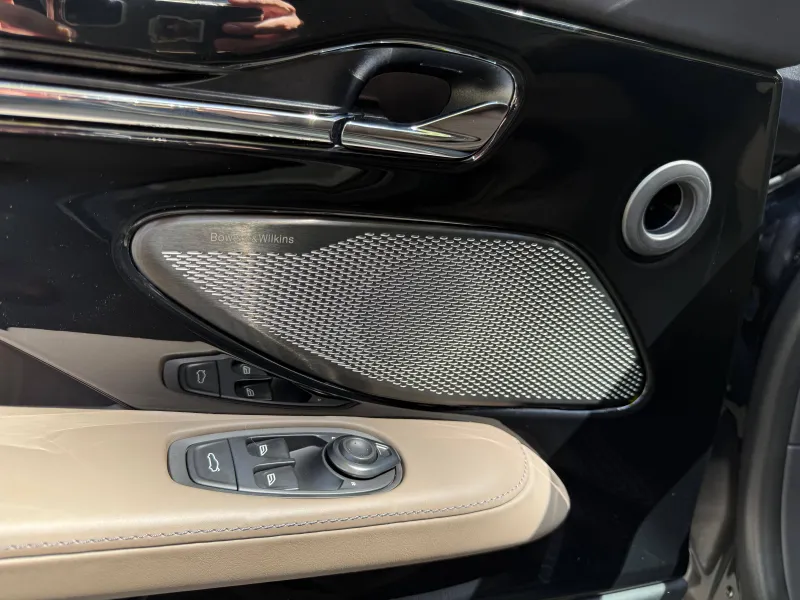 Image secondaire du véhicule 8