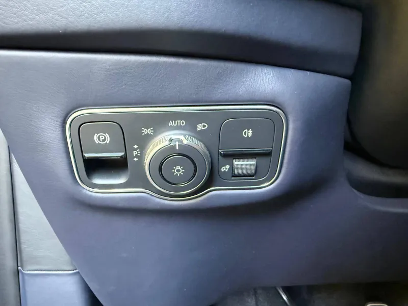 Image secondaire du véhicule 24