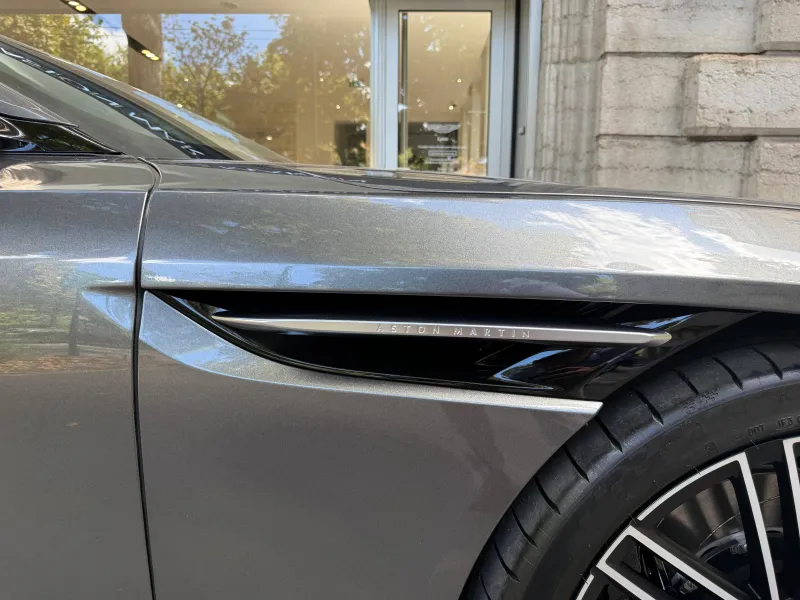 Image secondaire du véhicule 37