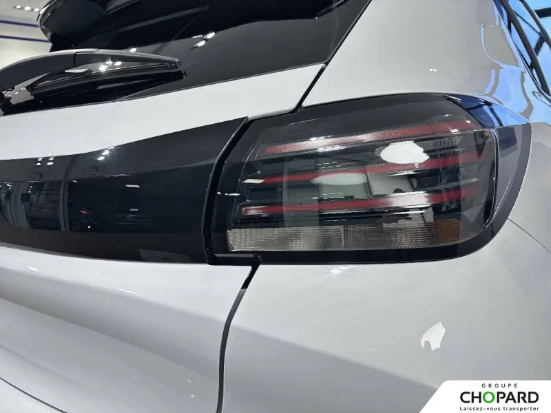 Image secondaire du véhicule 12