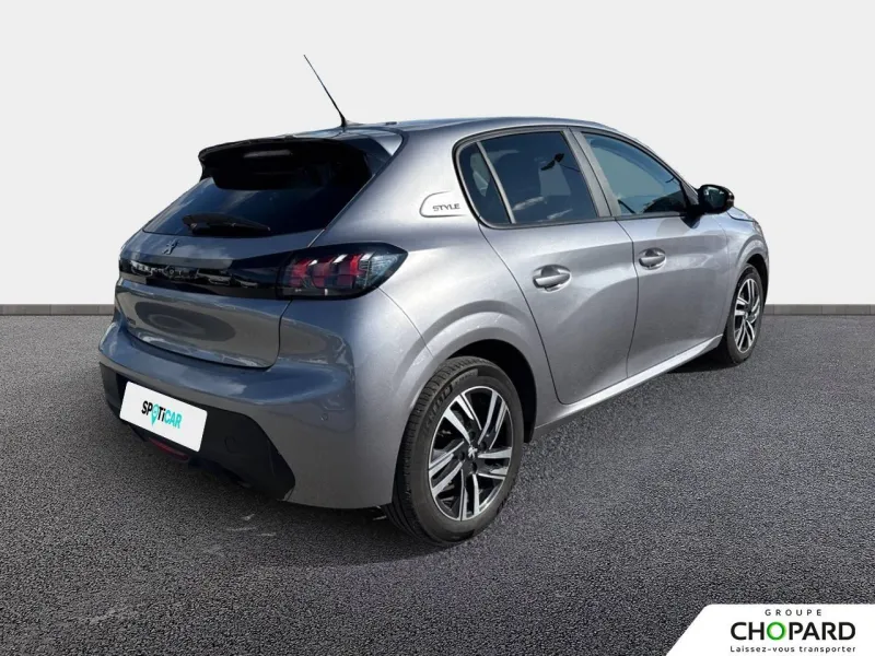 Image secondaire du véhicule 4