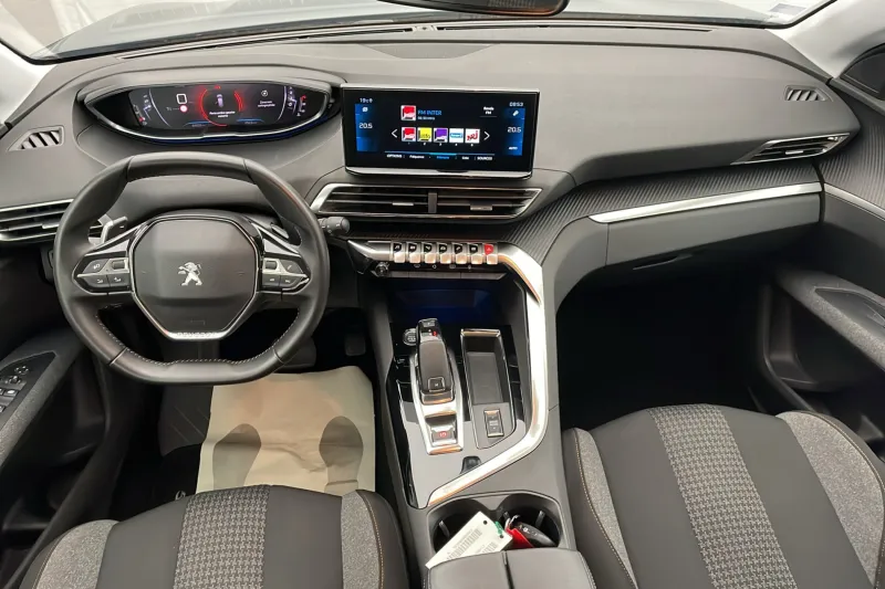 Image secondaire du véhicule 10