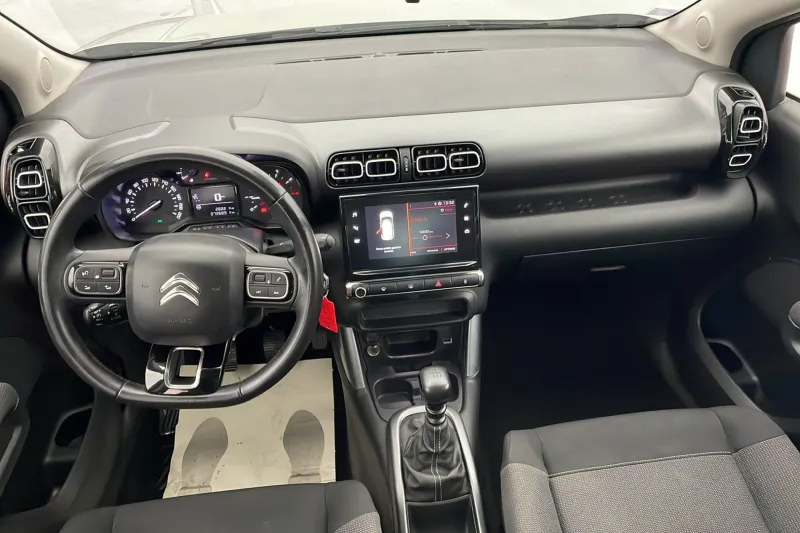 Image secondaire du véhicule 10