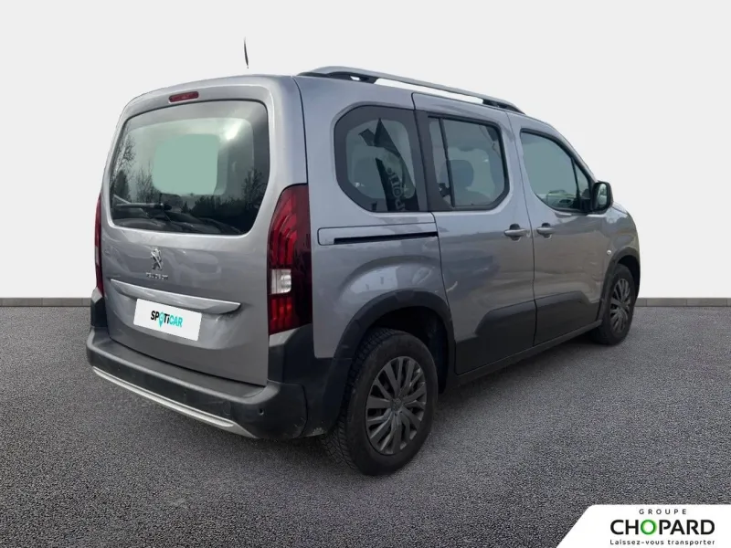 Image secondaire du véhicule 4