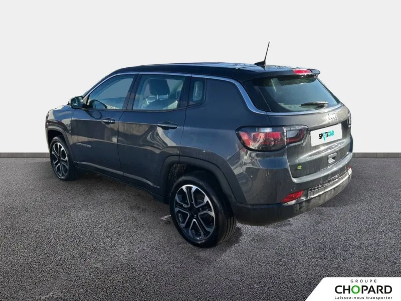 Image secondaire du véhicule 8