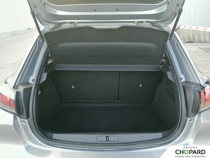 Image secondaire du véhicule 9