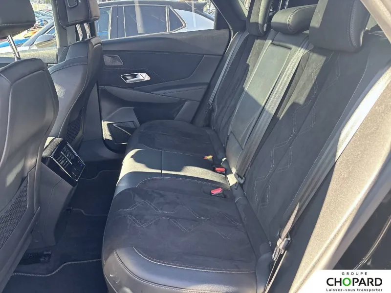 Image secondaire du véhicule 9