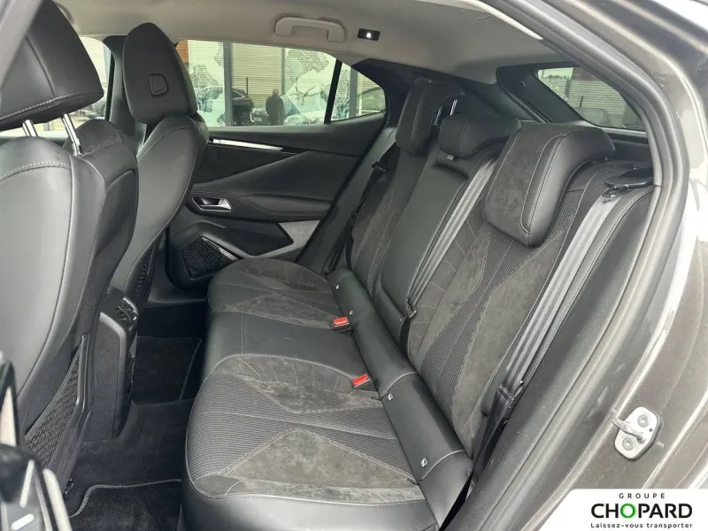 Image secondaire du véhicule 12