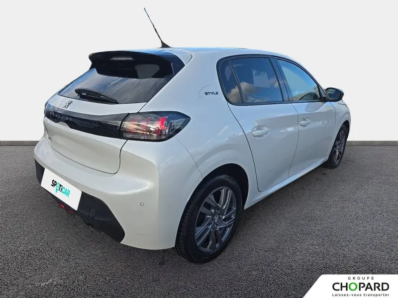 Image secondaire du véhicule 9