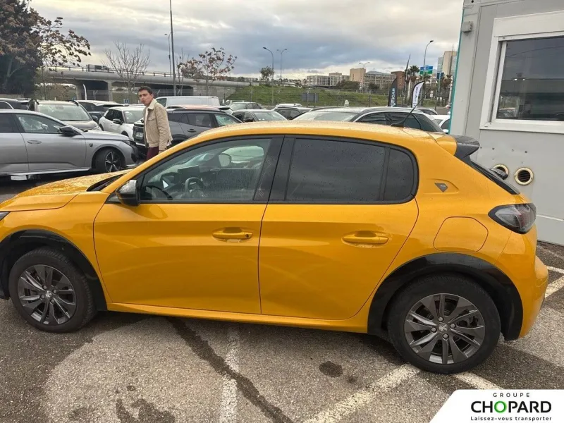 Image secondaire du véhicule 10