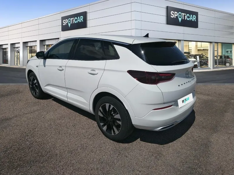 Image secondaire du véhicule 3