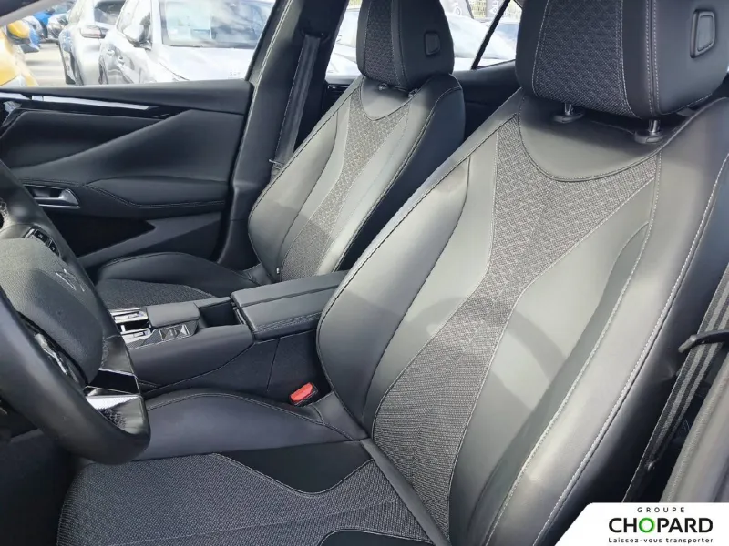 Image secondaire du véhicule 10