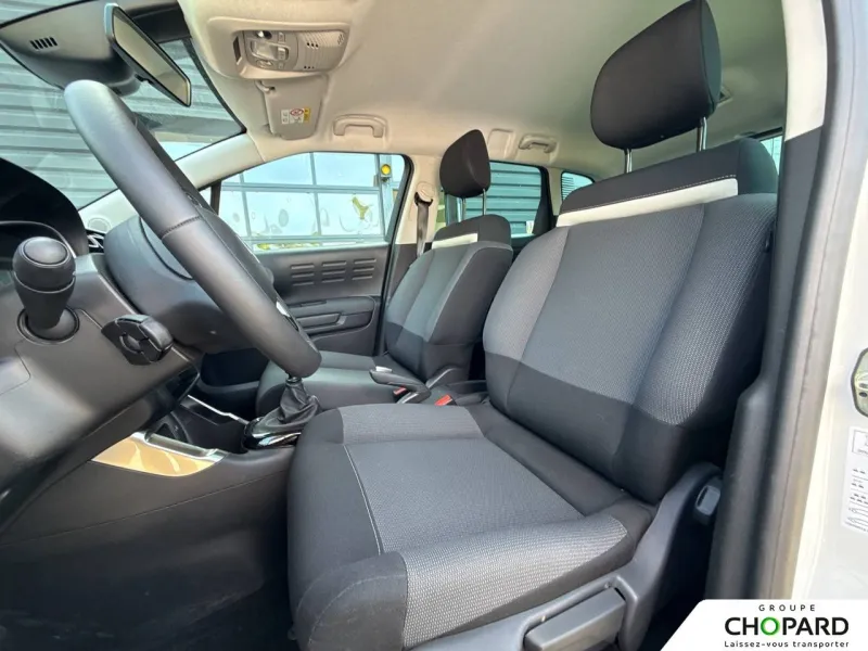 Image secondaire du véhicule 12