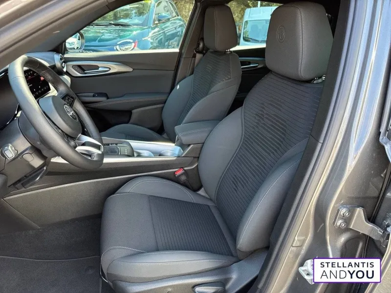 Image secondaire du véhicule 10