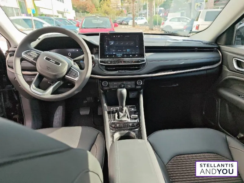 Image secondaire du véhicule 9