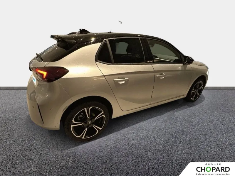 Image secondaire du véhicule 4