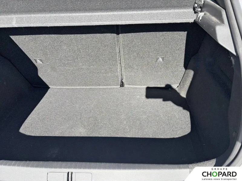 Image secondaire du véhicule 9