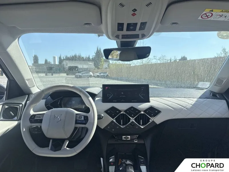 Image secondaire du véhicule 9