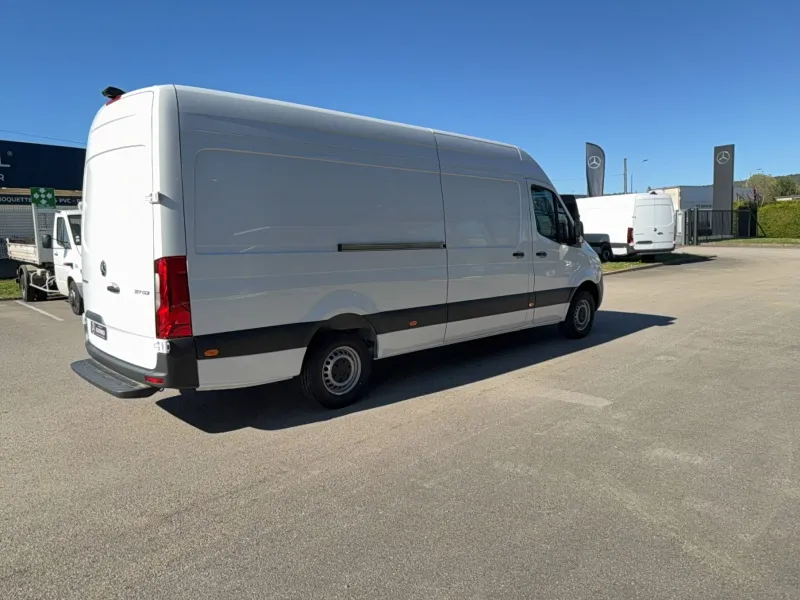 Image secondaire du véhicule 4