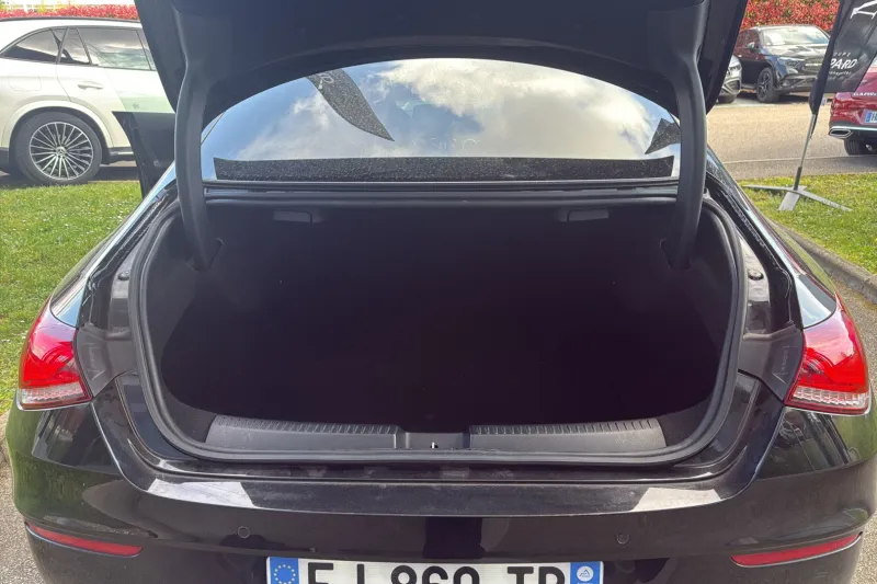 Image secondaire du véhicule 10