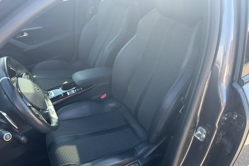 Image secondaire du véhicule 10