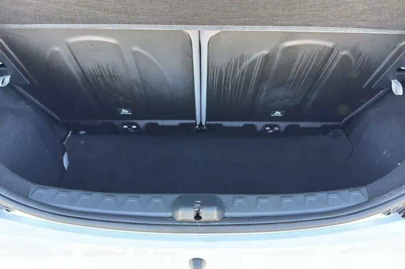 Image secondaire du véhicule 10