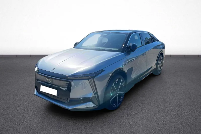 DS Automobiles-N°8-d'occasion chez DS Salon Vienne