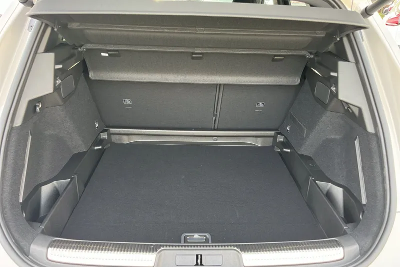 Image secondaire du véhicule 10