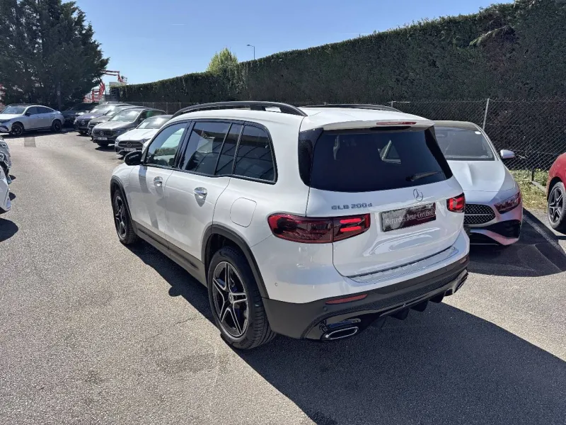 Image secondaire du véhicule 4