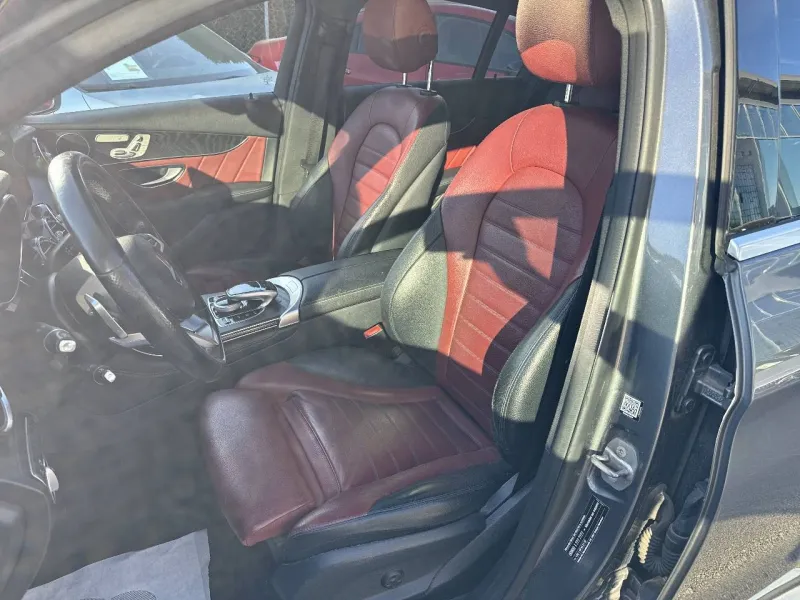 Image secondaire du véhicule 10