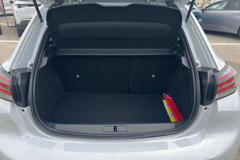 Image secondaire du véhicule 10